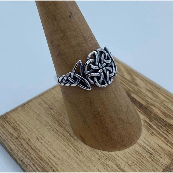 Celtic Sterling Silver Ring Sizes 8,9 - Picture 3 of 6